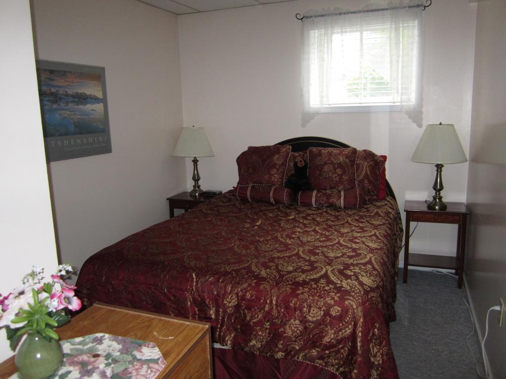 Casey'S Bed & Breakfast Whitehorse Chambre photo